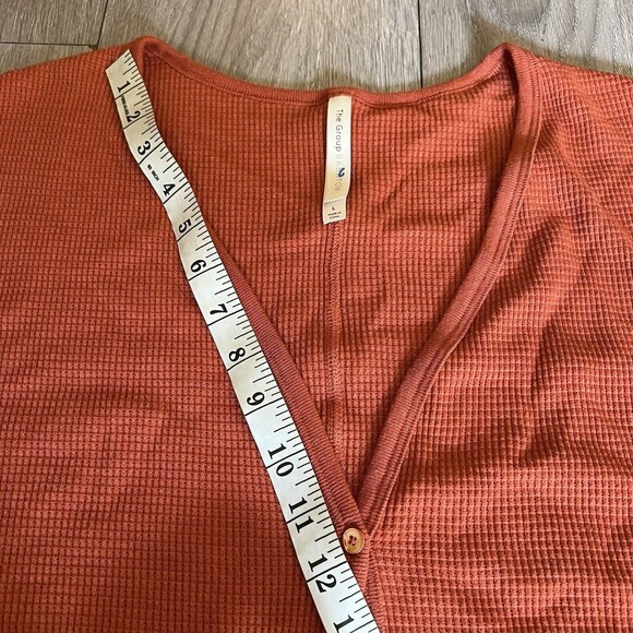 The Group Babaton Oversized VNeck Button Down Waffle Knit LongSleeve Size Large - Picture 8 of 13